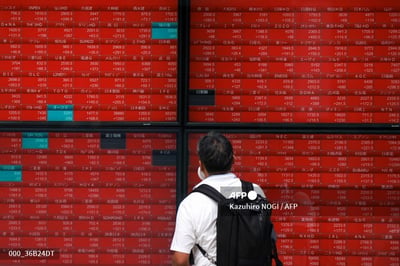 Tokyo stocks dive on strong yen as Hong Kong, Shanghai extend rally